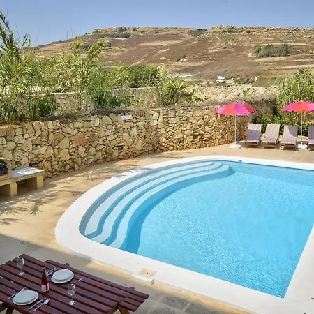 Farmhouse Cora Villa