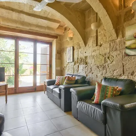 Farmhouse Cora Villa *
